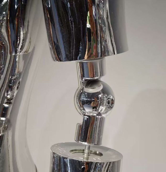 Articulated elbow joint